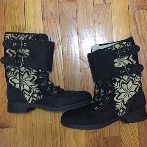 Kelsi Dagger Lined Snowflake Combat Boots